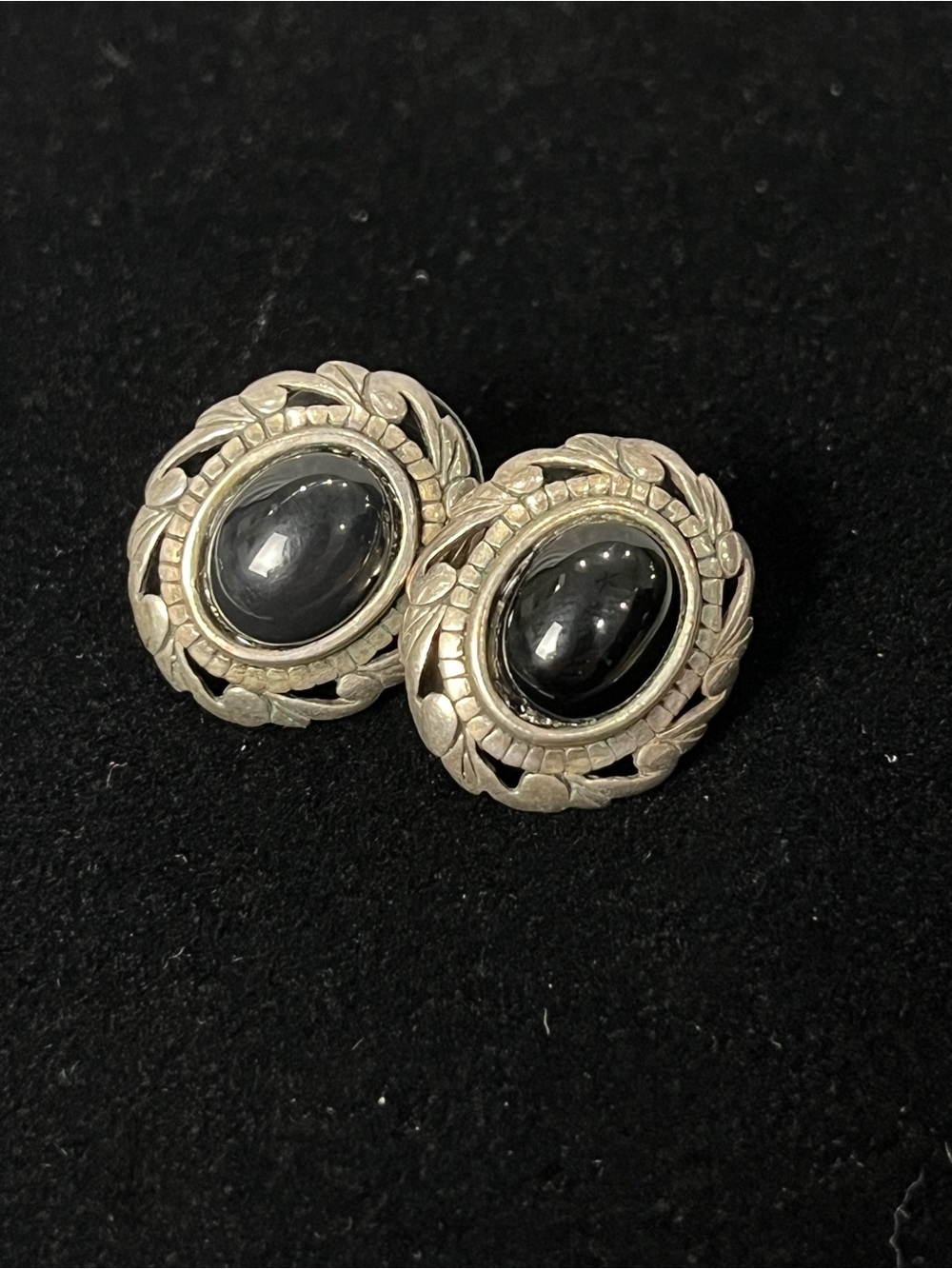Vintage jezlaine sterling silver filigree and onyx earrings
